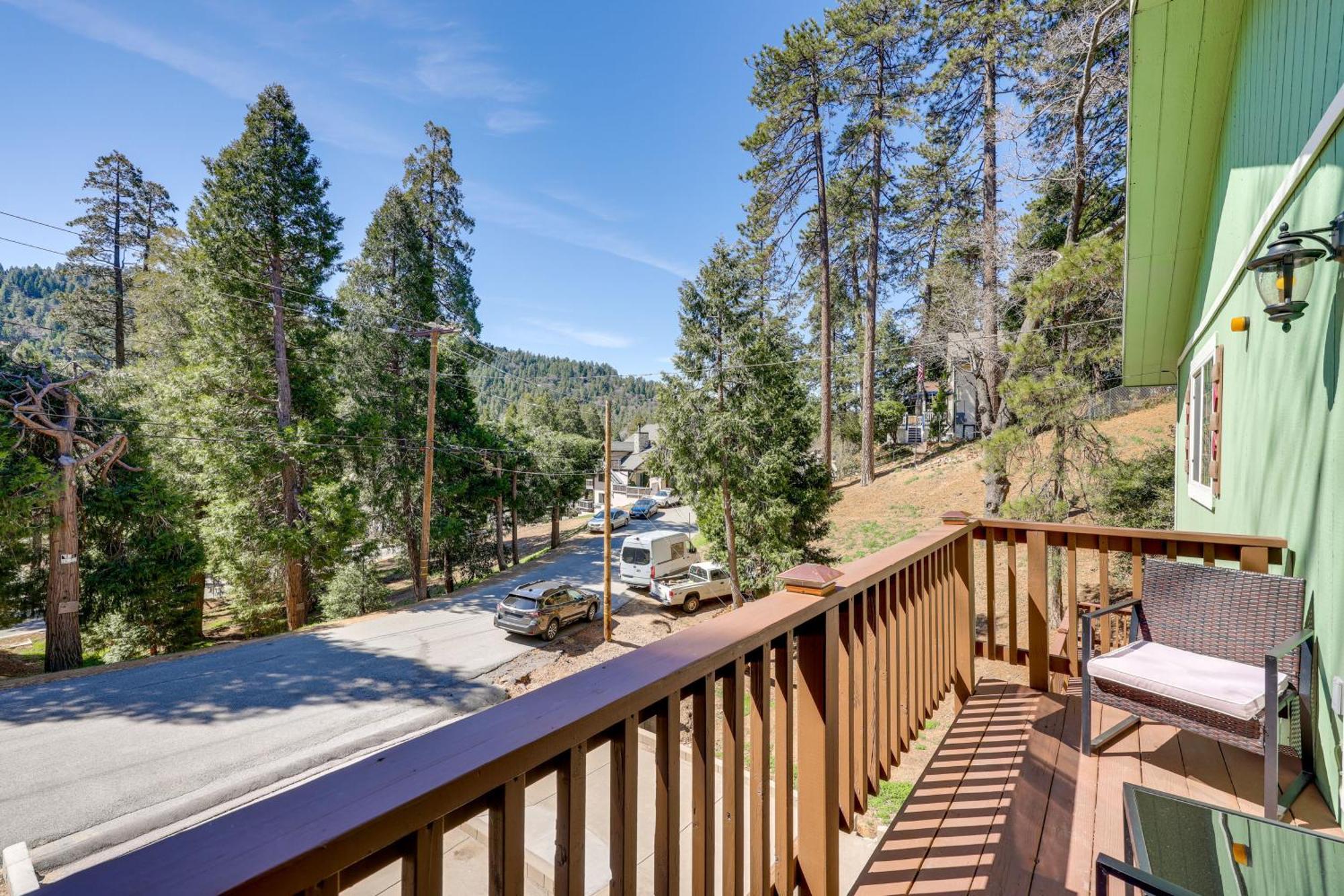 Remodeled Crestline Retreat Walk To Lake Gregory! Ngoại thất bức ảnh